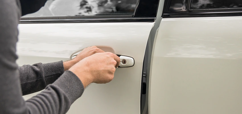 Unlock Car Door Service in The Hammocks, FL